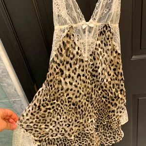 Victoria’s Secret animal print cheetah lace chemise lingerie medium